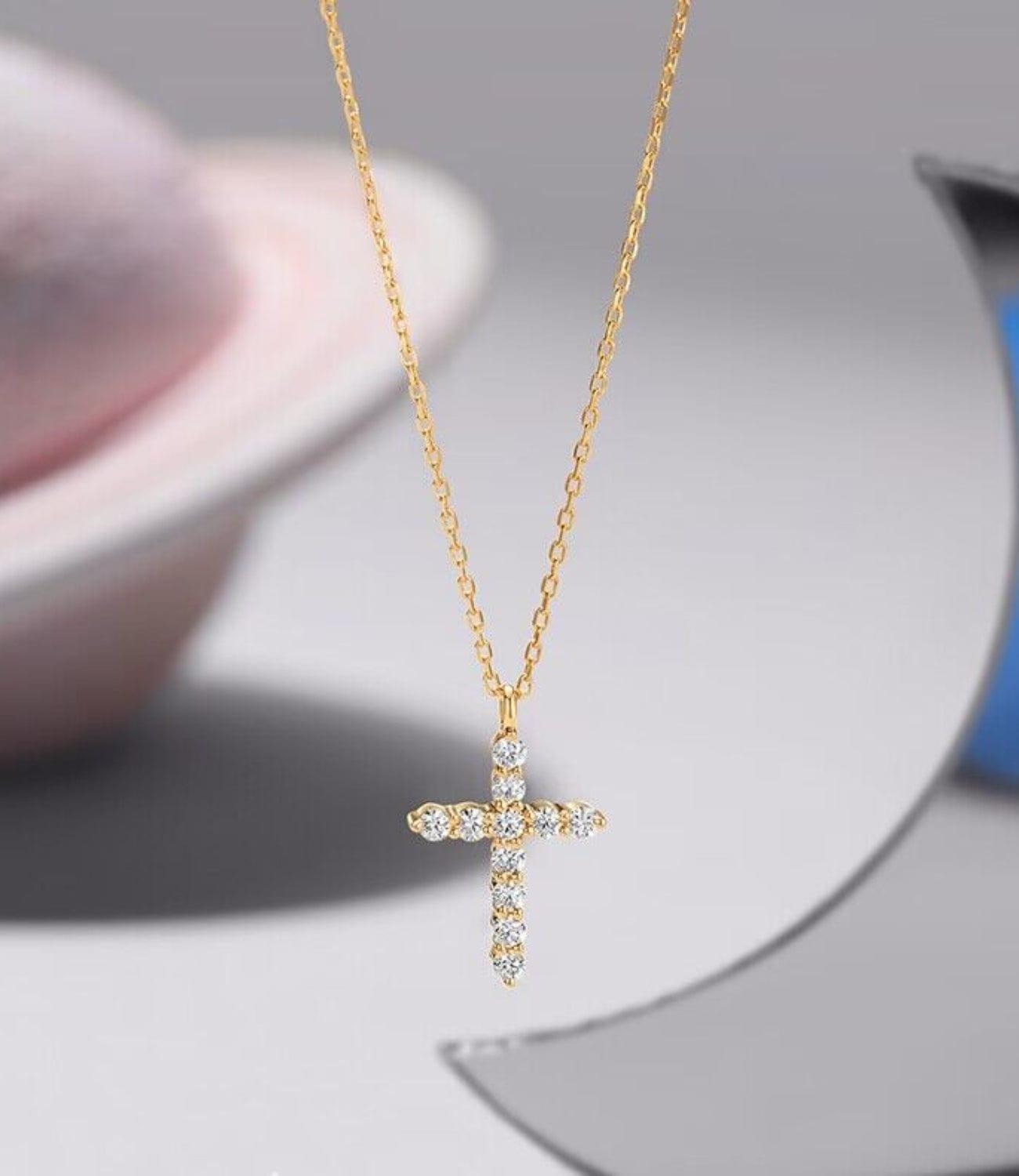 Exquisite Detailing - A Timeless Cross Necklace 💎✨