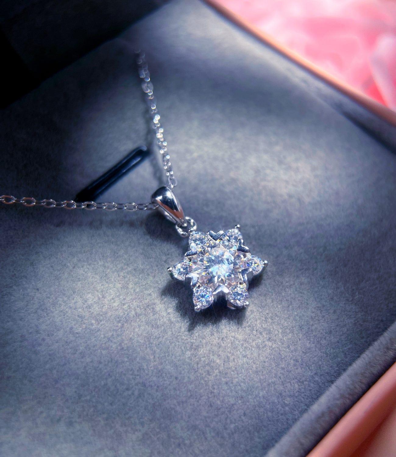 Snowflake necklace in elegant rose gift box. 🎀